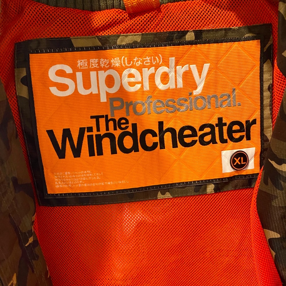 SuperDry - Professional hooded windcheater
